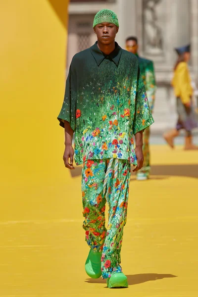 Look 69